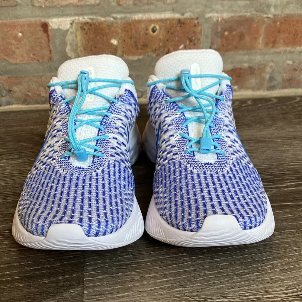 Nike - Picture 3 of 17